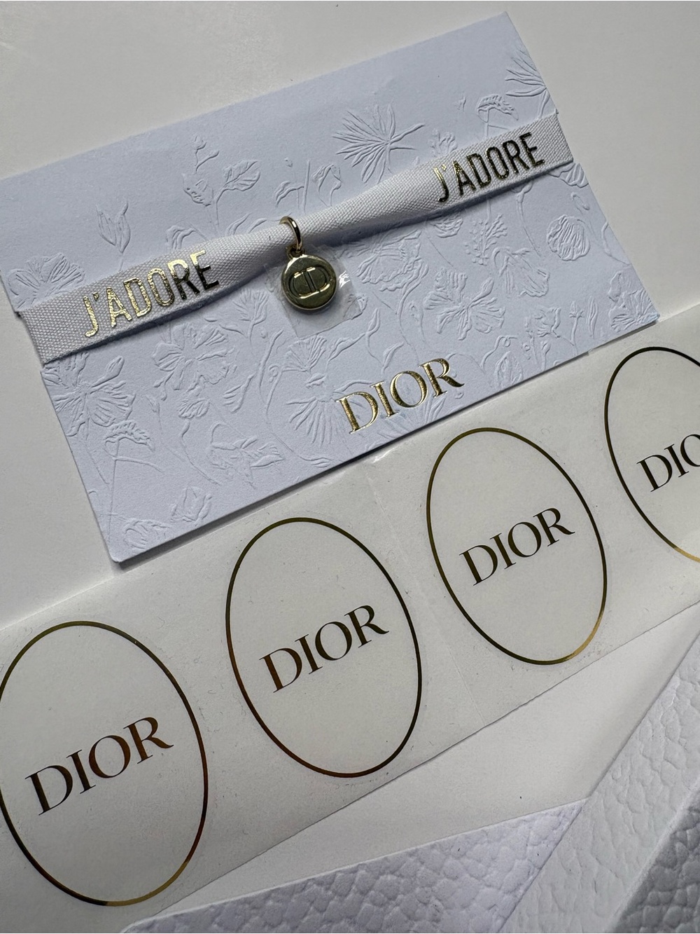 Dior Mini Bundle: Pons, Stickers, Ribbon Bracelet - Picture 3 of 3